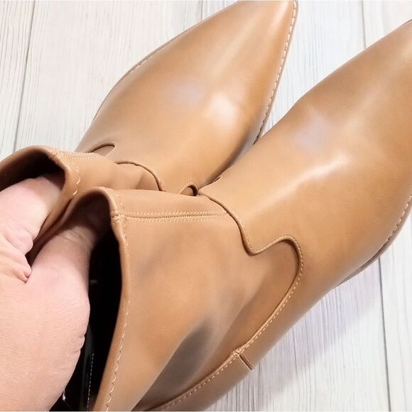 (11-4130)  Universal Thread Aubree Boot Sz 9 - Picture 7 of 10